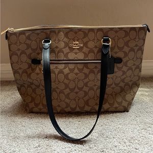 Never used coach tote bag